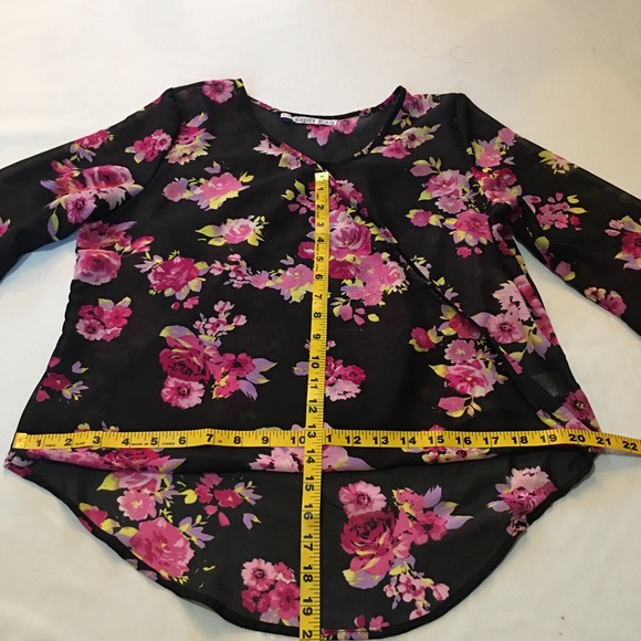 Cupid’S Dairy Silky SemiSheer Floral Top - Picture 7 of 10